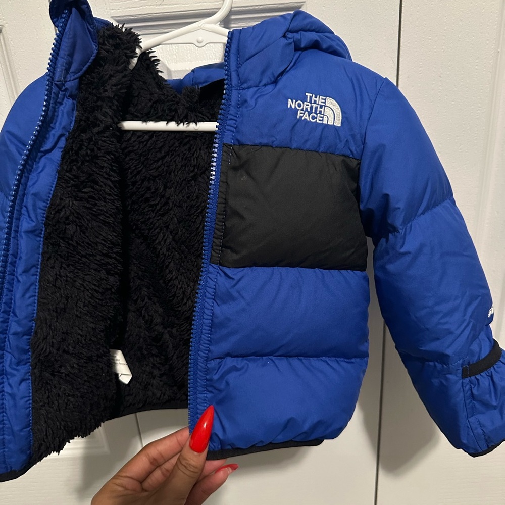 Fur inside for warmth. Worn a couple times…good condition. Unisex